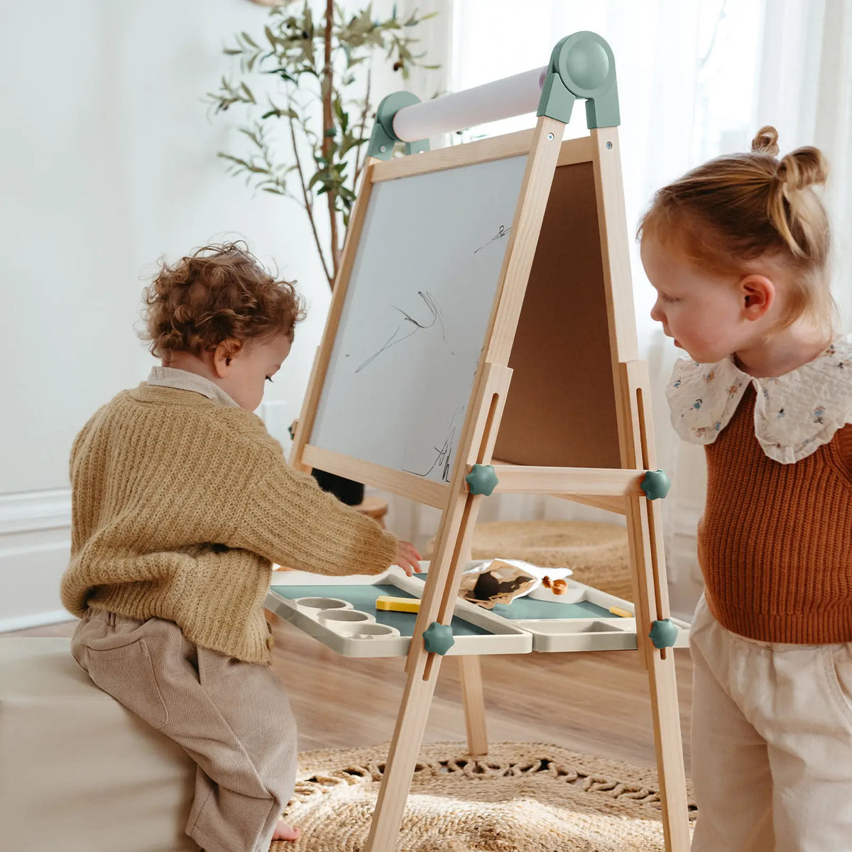 Tiny Land® Magnitales Easel for Kids - Green - Tiny Land INC